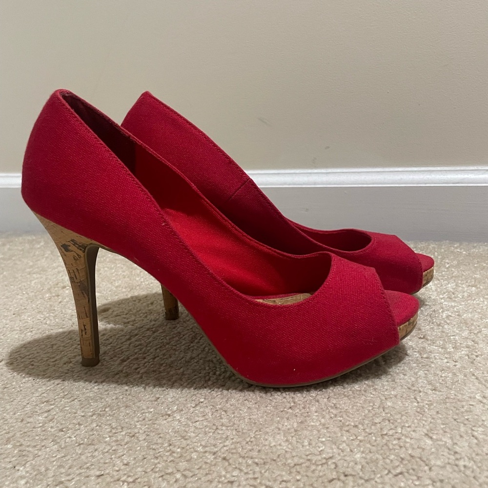Christian Siriano Red Peep-Toe Cork Stiletto Pumps
